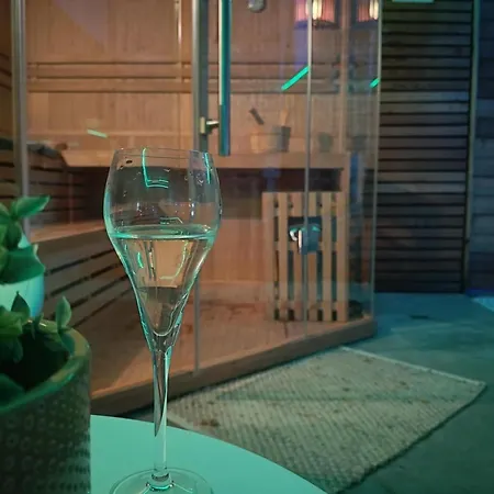 ベッド・アンド・ブレックファスト Haie Jad'o 4*